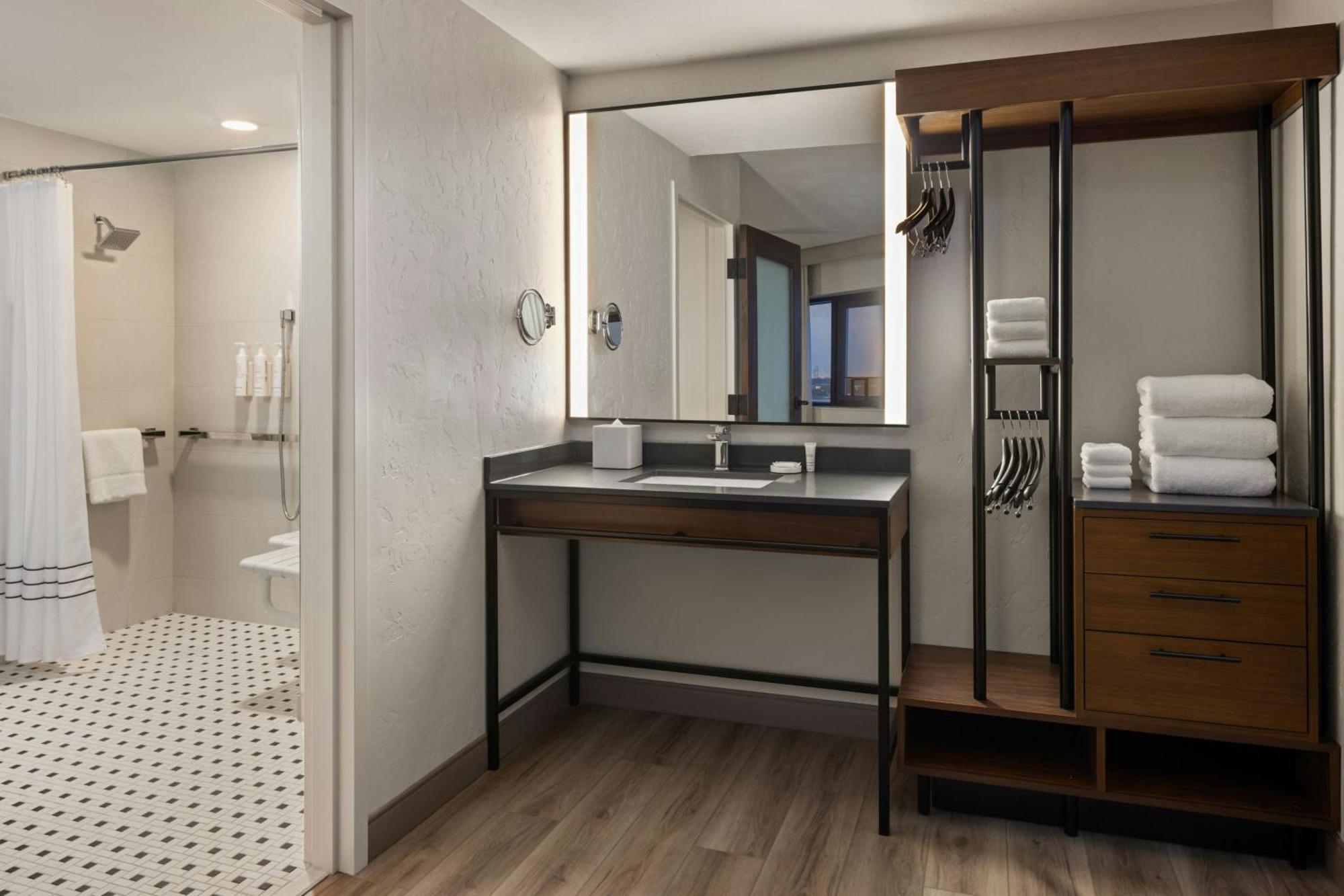 Oshkosh Marriott Waterfront Hotel & Convention Center 외부 사진